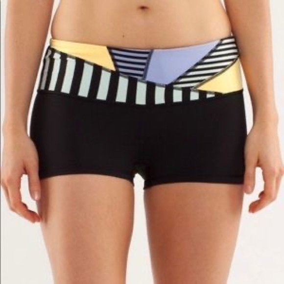 Lululemon Boogie Short Size 4 - Picture 6 of 9